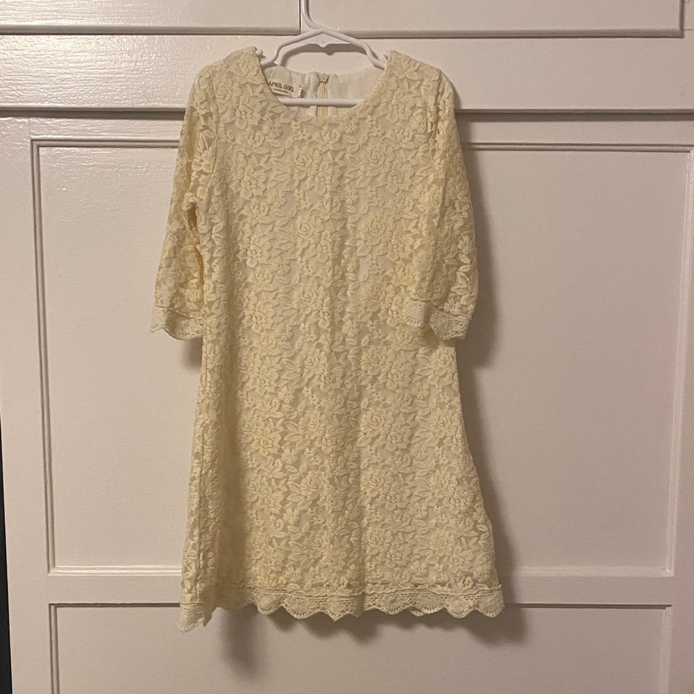 Elegant Cream Lace Dress
